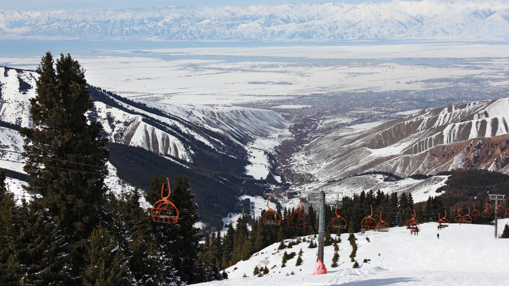 Горнолыжный курорт Караколь©Shutterstock