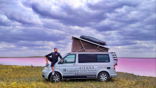 20 стран за 15 лет. Казахстанец путешествует по миру в доме на колесах