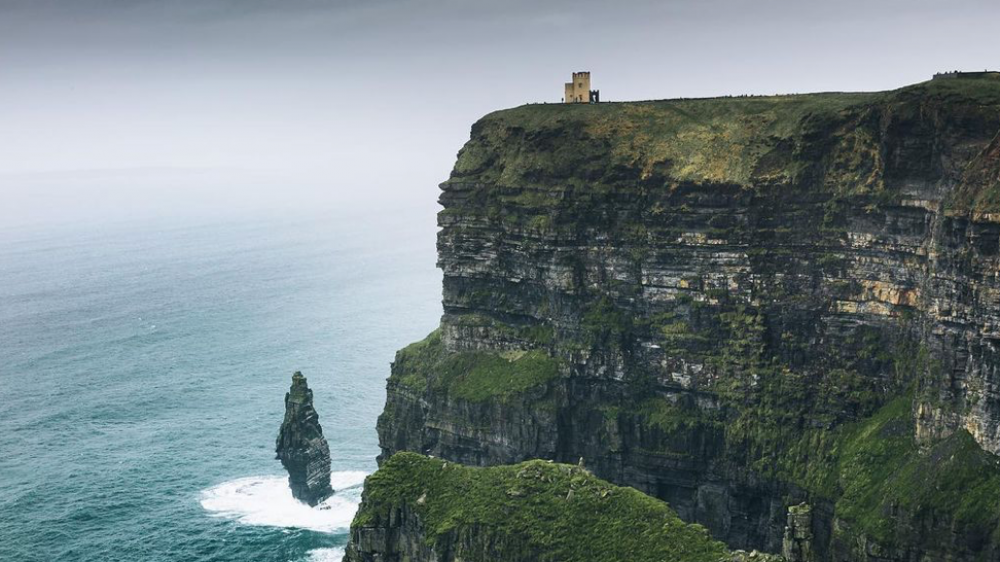 Фото: Instagram/@robert_le.ph

Подписаться
Ireland